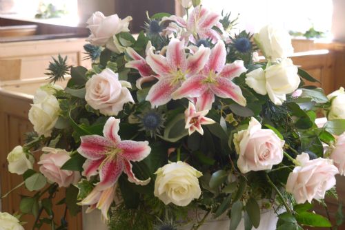 East Church, Cromarty wedding flowers